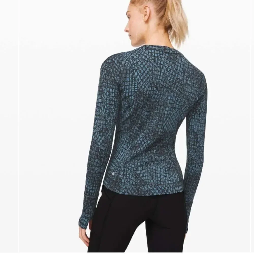 Lululemon Close To Crossing Long sleeve With Tulip Hem Tectonic Blue Jacquard S